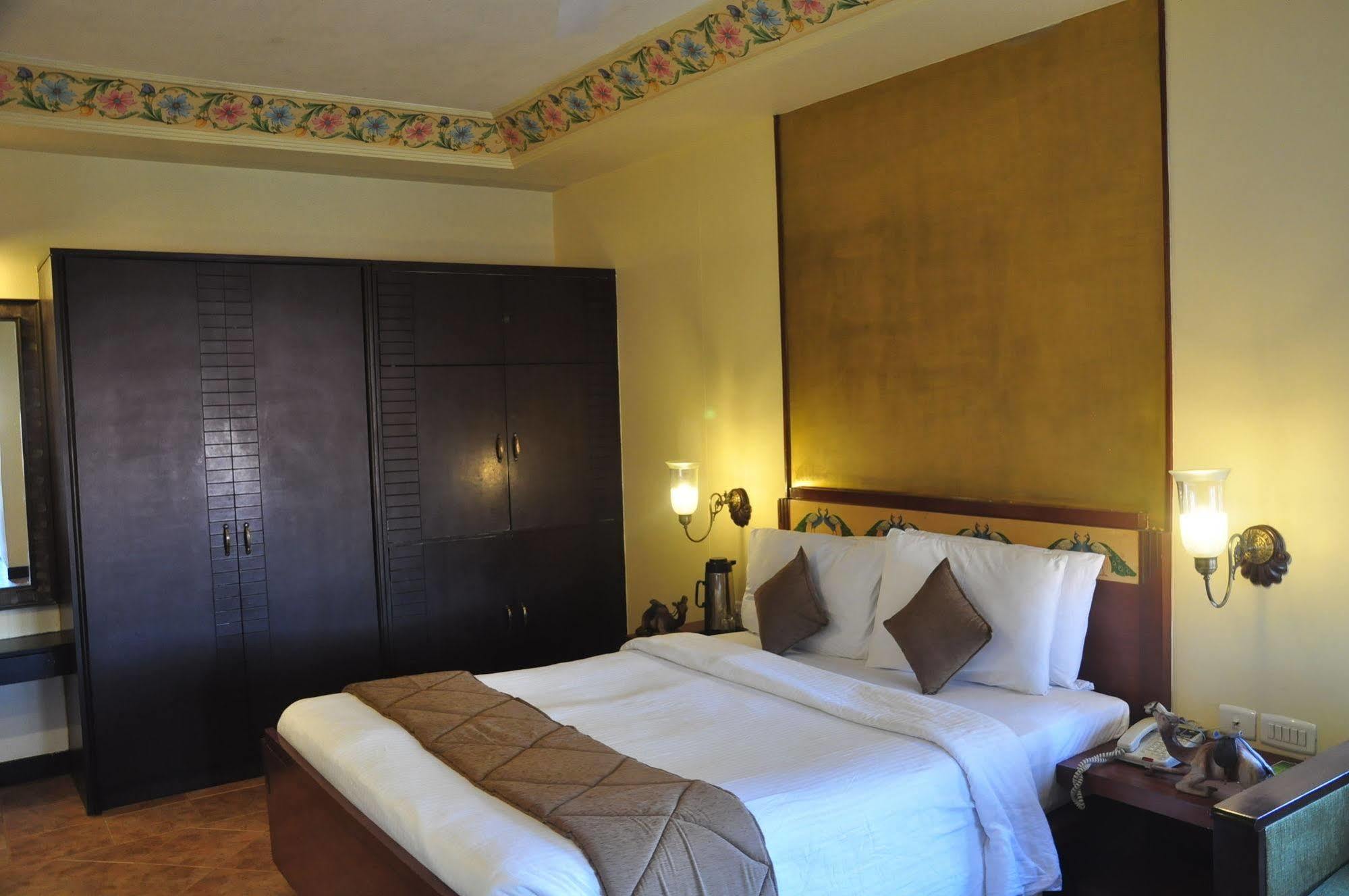 Club Mahindra Kumbhalgarh Hotel Exterior foto